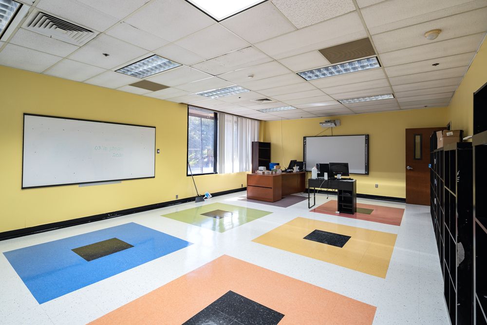 Large Office/Warehouse or Creative Workspace: 14401 Owen Tech Blvd, Austin, TX 78728